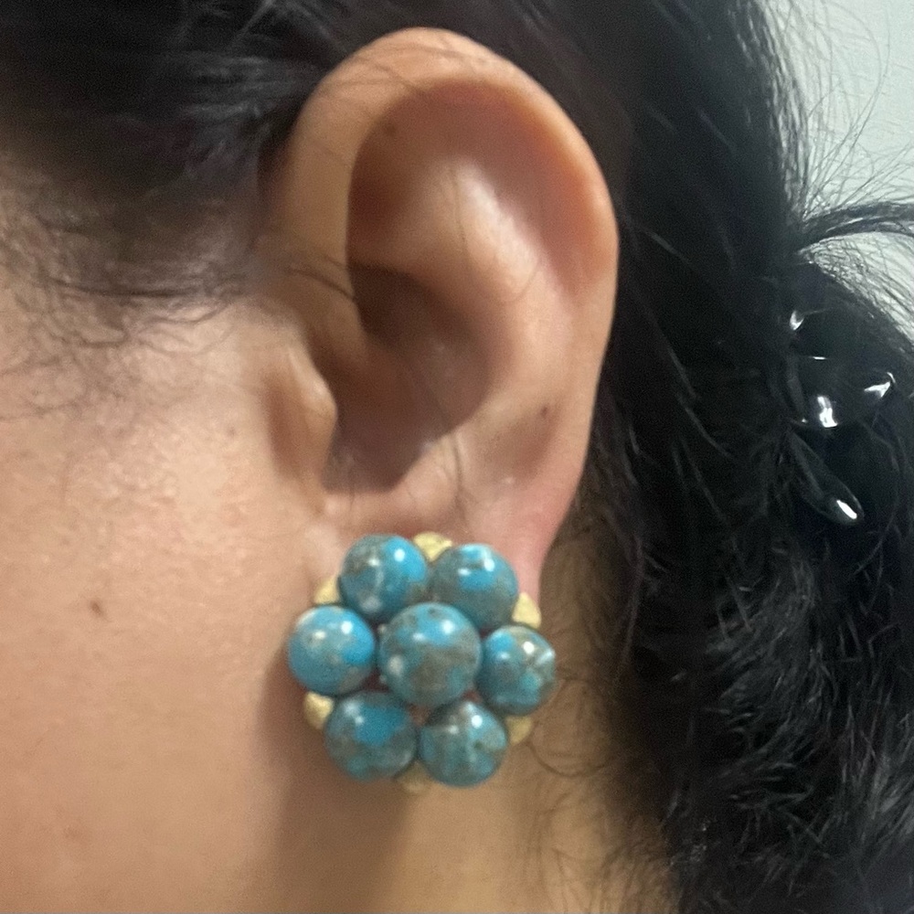 Crown Trifari Turquoise Cluster Alfred Philippe clip on earrings signed